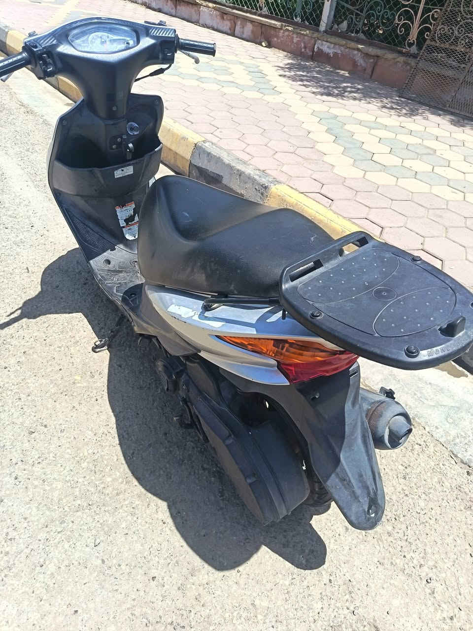 ادرس ياباني السعر 700 دراجه جديده ***********
