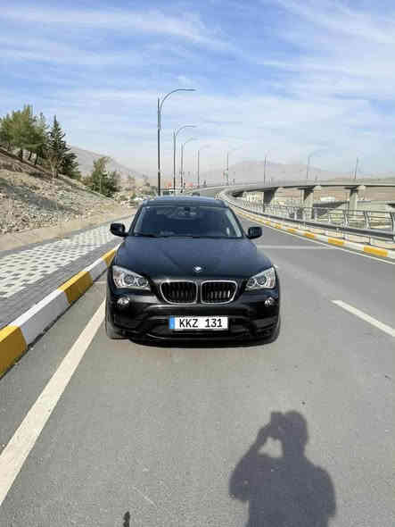 BMW X1 2012. V4 🇩🇪📦🦅twin turbo 
 مۆدێل 2012
منفيست اسلي 
فول فولل
بؤياغ يك پارچه 
پانؤراما
کوشن ساردو گەرم
کوشن خەزن جلد
کامێراو
حاسەی پێش و دوای
سەیارەکە مواسەفاتی زۆرە
قەپات مواسەفات
کەپس کەپسە پێش و دوای
هەموو ئەداواتی شەریکەی لەگەڵە
بۆ جوانی و پاکی سەیارەکە پرسیار مەکە
هەموو گیانی بەشەرت
گێڕو مەکینەی و کارەبای بەشەرت
شوين/ سؤران
سعر $90
ژماره ي موبايل/ *********** أربيل
