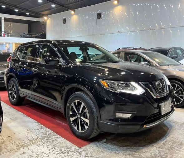 يالله 
السلام عليكم 
سياره نيسان روج ٢٠١٩ رقم بغداد حادثهاموضح بالصور
ماشيه ١٣٨ رقم بغداد 
نص فول كير مكينه تبريد كهربأئيات كلها شغاله مكينه 2500
كشنات جلد لون ماروني مميز السعر ١٢٥ ورقه وبيها مجال بسيط وماكو نيسان بهيج سعر 
مكان السياره بغداد ***********
***********
