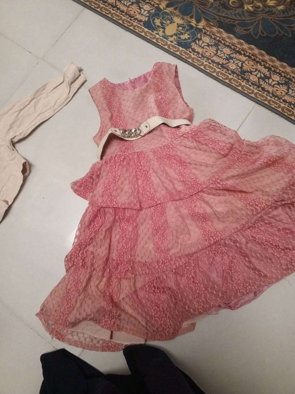 بدلا ت اطفال للبيع نظيفات جدا ملبوسات  مرتين فقط... وبسعر 15.. للوحده للتواصل اتصلي... ***********
