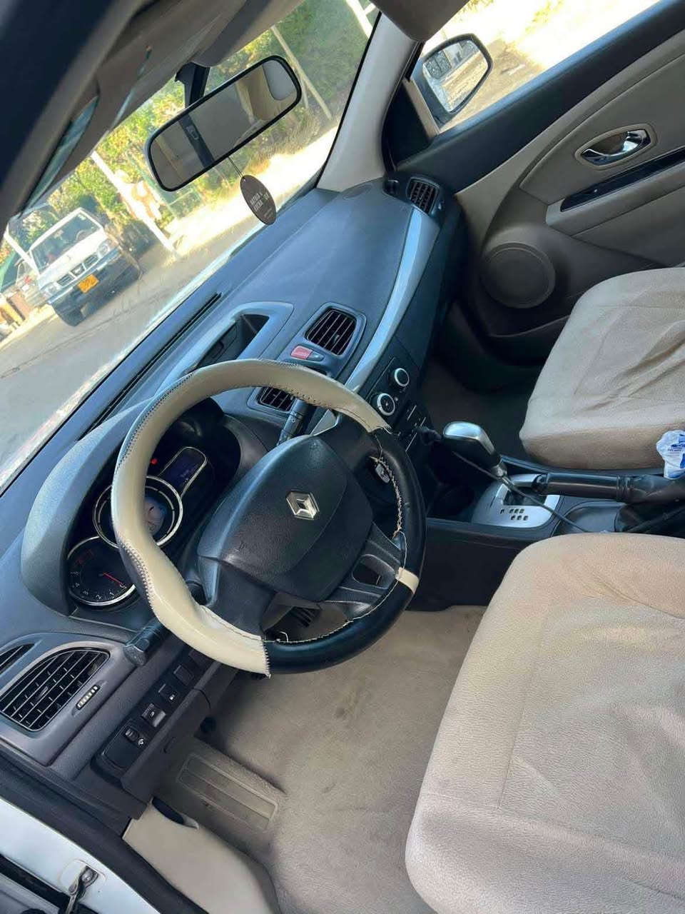 رينومكينه سينترا بيلاد 
٢٠١٥
گين ئةليكتروني فوله بي دحمو ليدانه بوياغ جار جي گجكةي بوياغة بة ٤پارجة دةي فروشم عموو شتي بةشةرت مكينة گير تةبريد سةنةوي هةزة بةناو كردن هموو بةشرت سةيارة زور تووندو توولة بي مةسروفة لەهەولیرم *********** أربيل, العراق
