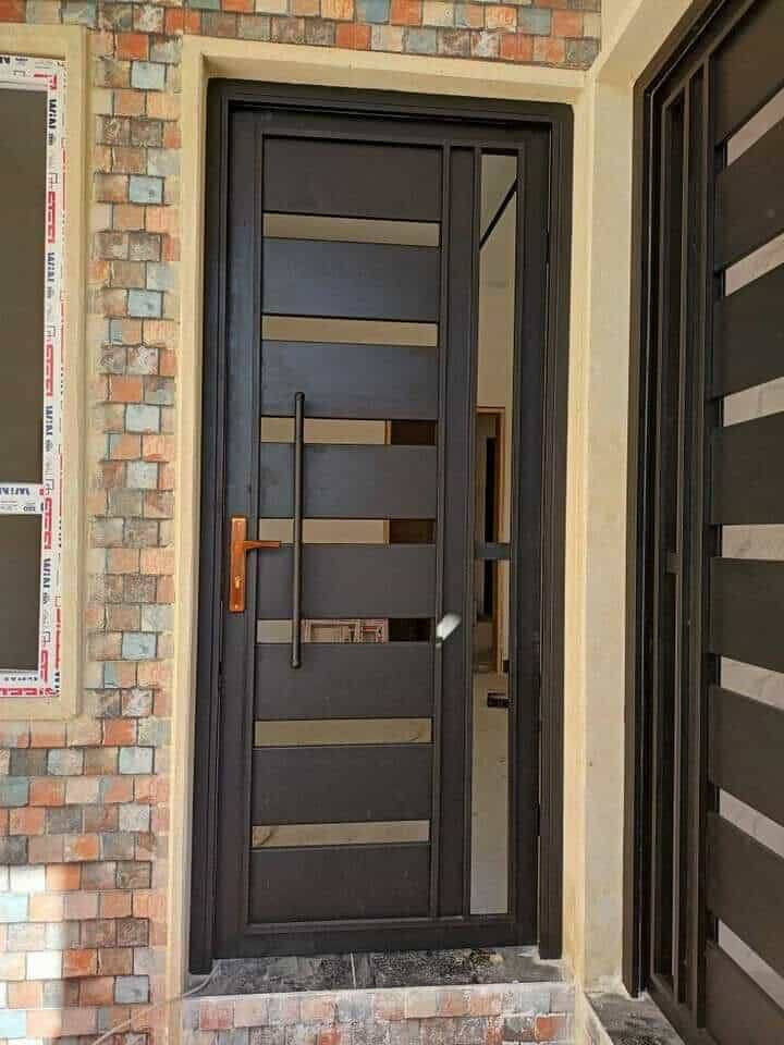 السعر حسب الفصال
و الحديد الثقيل و الوسط
يعني نفس الفصال اذا حديد ثقيل  بسعر مناسب ثقيل ب 200الباب الواحد هذوله ثنين يعني ٤٠٠٢٠٠
و اذا وسط الواحد ب ١٧٥ الف لثنين ب ٣٥٠


**إذا كنت صاحب هذا الإعلان وتريد حذفه لأي سبب، رجاءا أرسل رسالة إلى الدعم الفني**