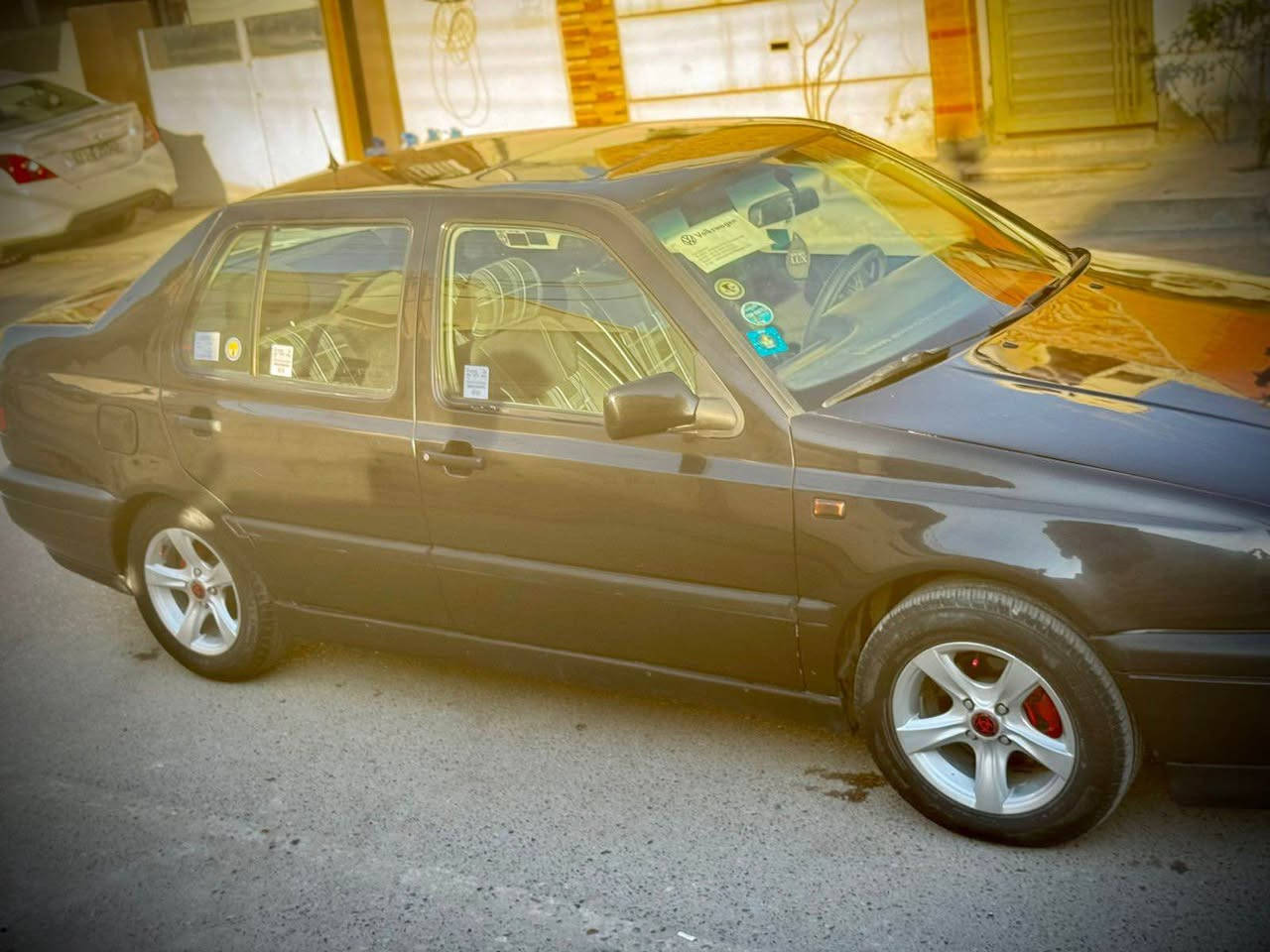 السلام عليكم كولف فنتو موديل ٩٥لبيع نظيفه كامله مابيها نقص مكينه كير خير من الله رقم بغداد بسمي هزه جديد نقص غاز تبريد فقط صبغتها حلوه سياره بلعافيه عله ياخذها سعرها ٤٤بيها مجال بسيط مكاني بغداد سبع ابكار قرب الوقف سني 
هـ*********** بغداد, العراق
