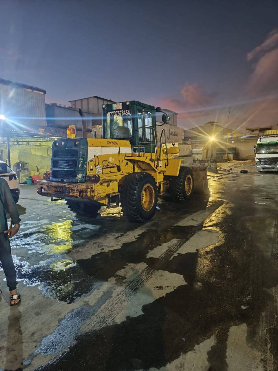 السلام عليكم شفل 65 وارد امريكي محرك كمنز 102  كير  ميكانيكي كفاله اكسنات و كير   مديل 98   للاستفسار ***********
