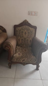 10 مقاعد • قفل • كنبة