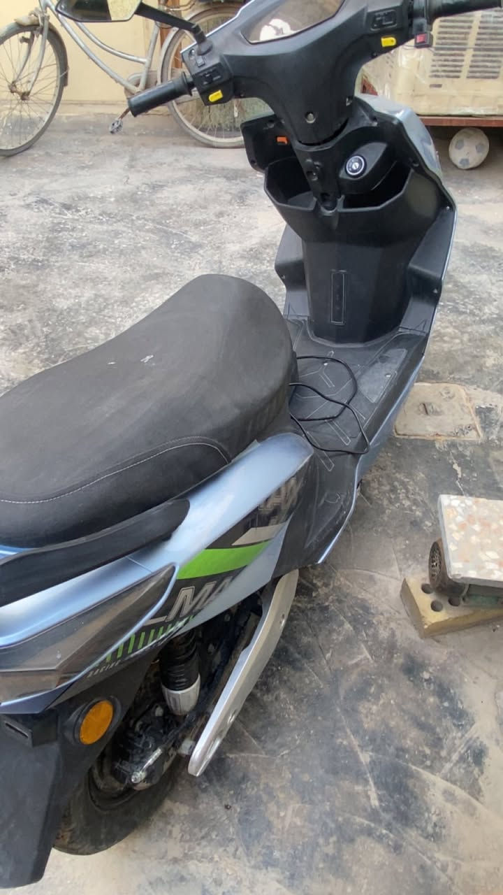 دراجه سكنس شحن للبيع دراجه نضيفه نازله منرمبه شهرين صارلها سويج بصمه 6 بطاريات ماناقصها اي شي نضيفه حيل 
السعر 850 وبيها مجال بسيط مكاني بغداد تواصل واتساب *********** او مازنجر
