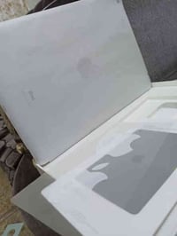 ايباد الجيل التاسع. مكان بغداد مدينه الصدر السعر ٣٠٠ 07717348425