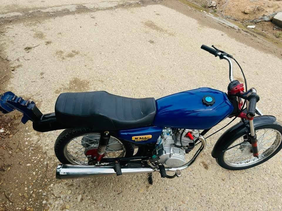 سلام عليكم دراجه للبيع بدون السعر خاص هاتف ‍***********
