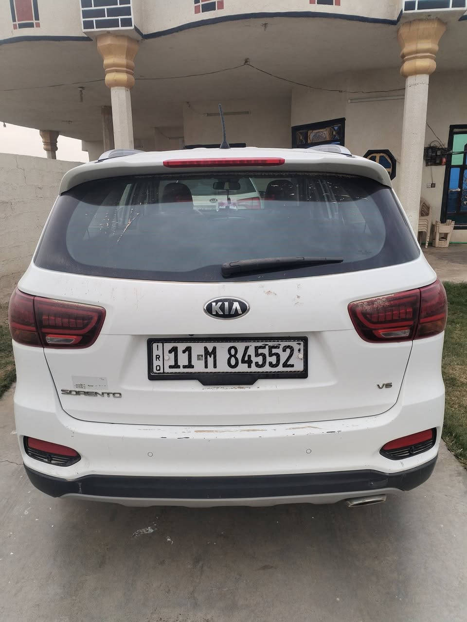 السلام عليكم 
سورنتو 2018 بغداد بسمي 
فول مواصفات عده الفتحه فقط 
سونار بالصور 
سياره نضيفه 
6 سلندر 
بصمه 
نقصه دوشمه فقط 
السعر 225 جوه خواته الاستفسار *********** 
عنواني بغداد
