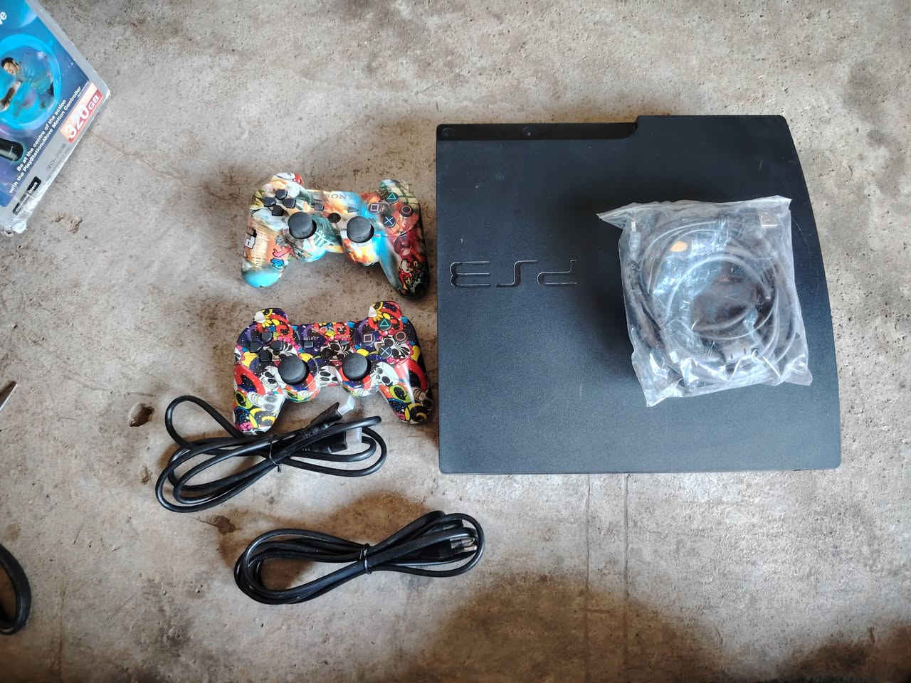 سلام عليكم اخوان
بلي ستيشن 3
سلم مهكر 
بلي ما مستعمل هواي جديد
عنوان دور الزراعه
 عدد الجوستك 2
رقم الهاتف
 ***********
يوجد واتساب 🌟
