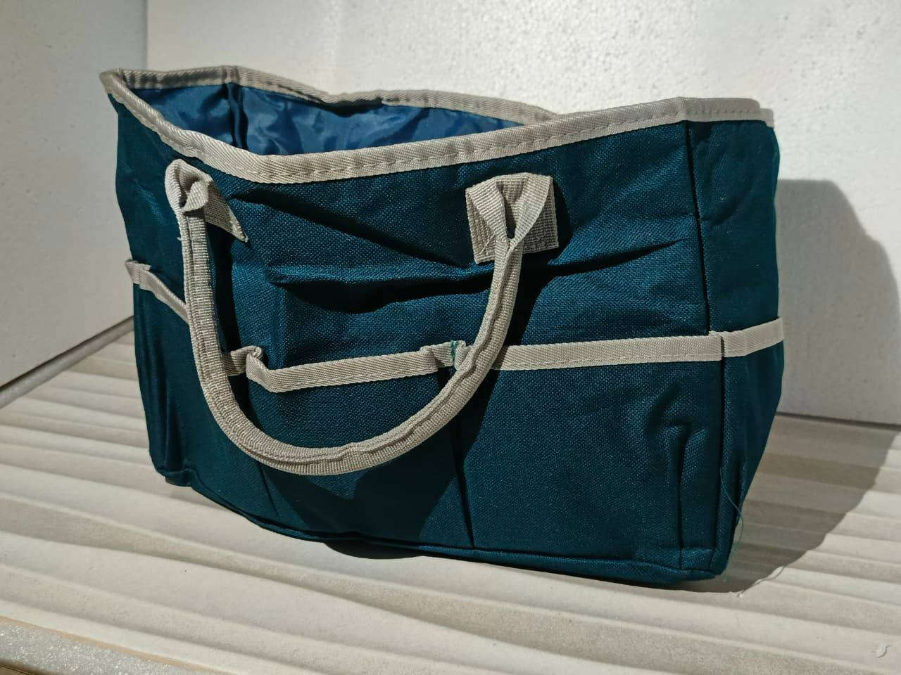 حقيبة 💼فنيه بهذا الشكل 
السعر 8


**إذا كنت صاحب هذا الإعلان وتريد حذفه لأي سبب، رجاءا أرسل رسالة إلى الدعم الفني**