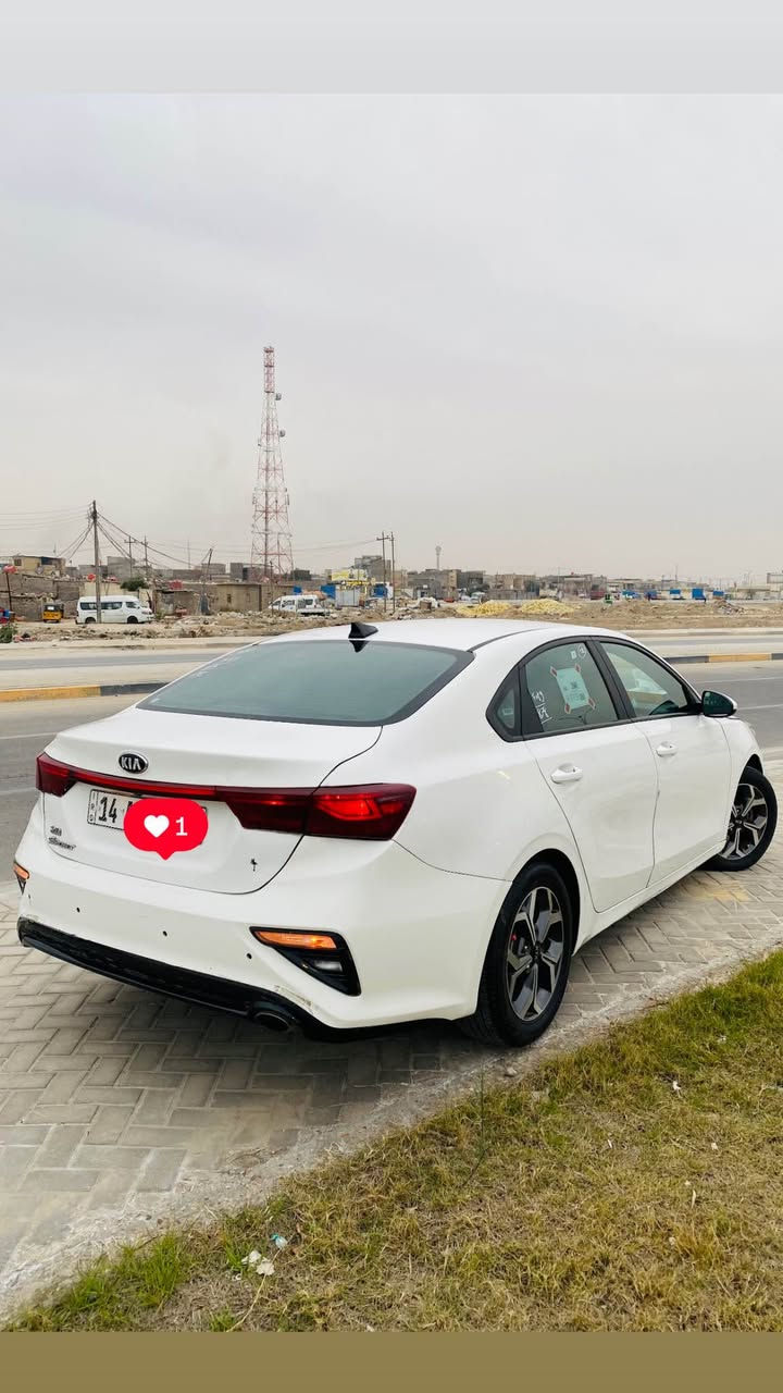 للبيع فقط
كيا فورتي وارد امريكي
موديل 2020
رقم بصره بسمي تحويل
سنويه جديده 
رقم دولي 
هزه جديده 
محرك 2000 دوش جديد كفاله توه مشدود
كير AT
مواصفات اعتياديه
رادار
تحديد مسار
مانع تصادم
مانع انزلاق
تحكم فول
كروز سرعه
حساس إطار
نظام سبورت وايكو وعادي
تبريد تدفئه 
سياره حادثها خلفي بدون ايرباك
بيها تبديل قبق جاملغ خلفي الايسر وحوض
وطخه بسيطه بالبنيد ومصبوغ بدون اي داخل ابد طخه بسيطه 
سياره جديده وجاهزه 
حداده نظيف
تخم تاير 
بدون نقص
بيع بسعر مناسب 112وبيها مجال للشراي
*********** البصرة, العراق
