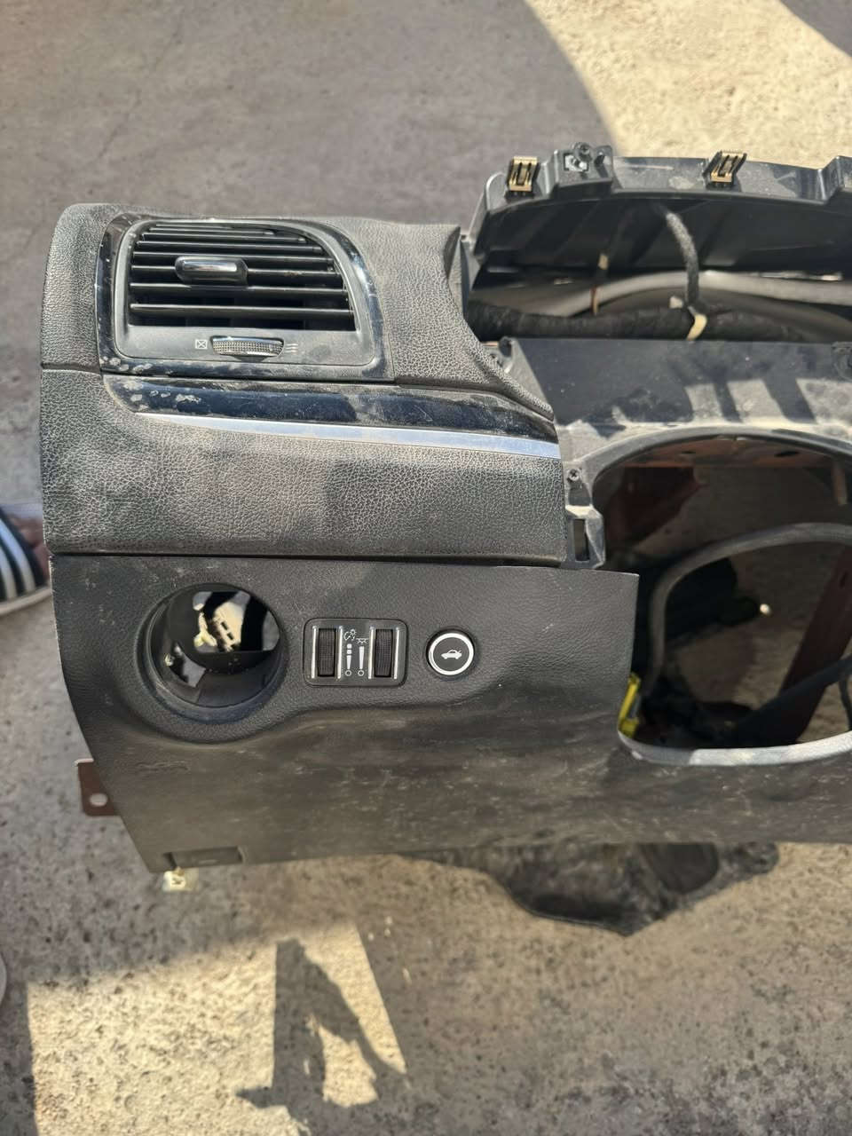 سلام عليكم
دشبول اوباما 2020 S 
نضافه 95‎%‎ 
كما موضح بلصور 
مع چكمچه و بصمة و هواي شغلات ويا موضحه بلصور 
مكاني بغداد / الدورة 
***********
***********
