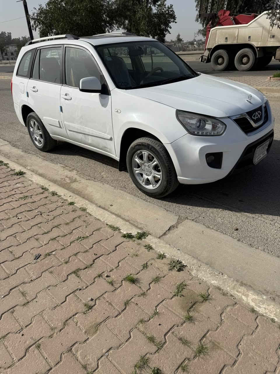 شيري تيگو موديل 2013رقم كركوك مشروع وطني جديد شرت تحويل وكالة دفتربنزين موجود بدون صبغ بدون ضربه بي شوية بارد من باب سكن والباقي كلها شرت كير مكينه تبريد تدفئة صدر كهربائي تايرات كلها شرت تراي وين ماتريد فول مواصفات سعرها 53بيها مجال  ***********  ***********
