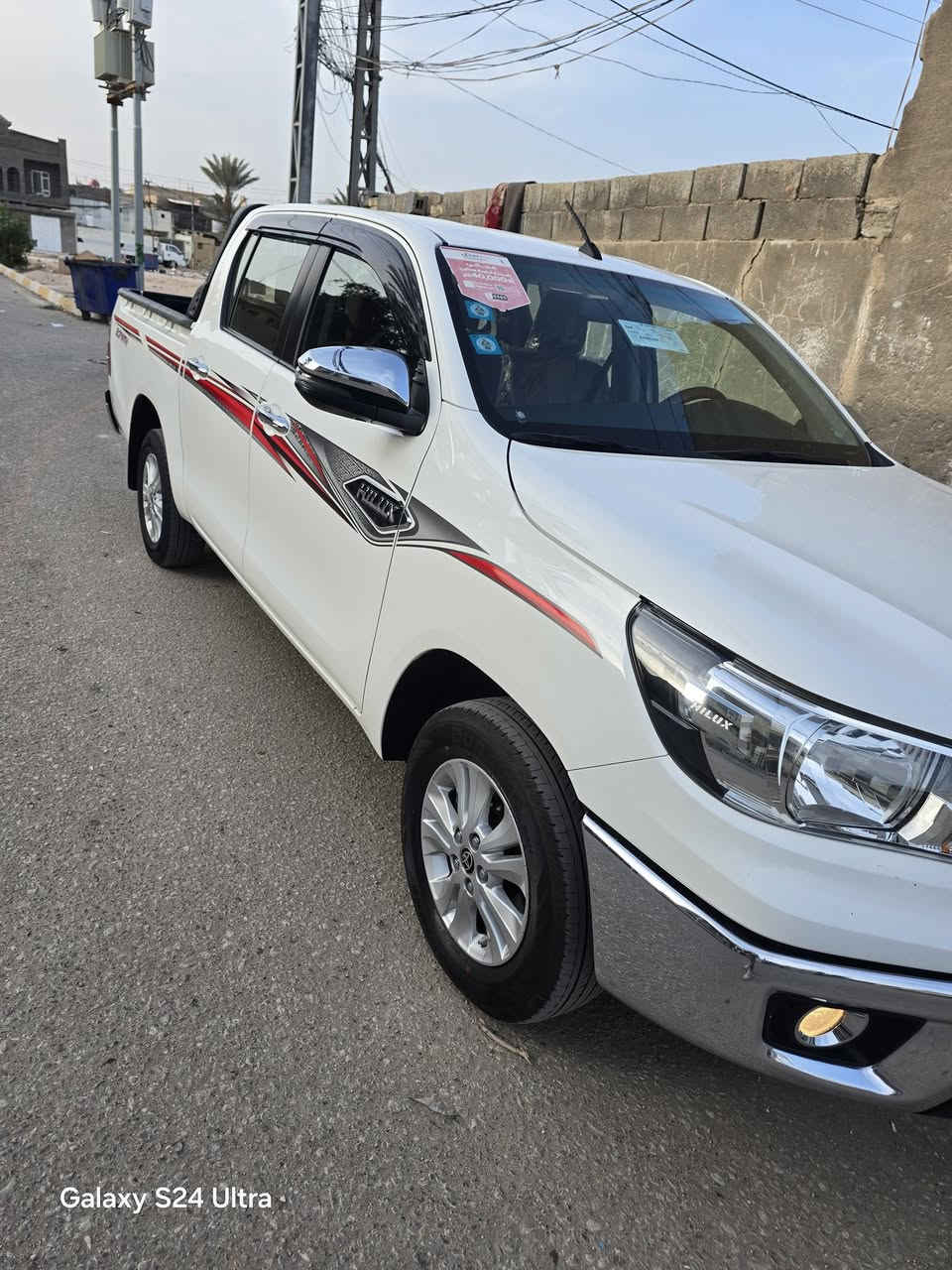 السلام عليكم تويوتا موديل ٢٤ اوتوماتيك سياره جديده ماشيه ٤١ مكفوله كفاله عامه امداور ثاني يوم مكان السياره كربلاء السعر ٢٧٠ رقم ***********
