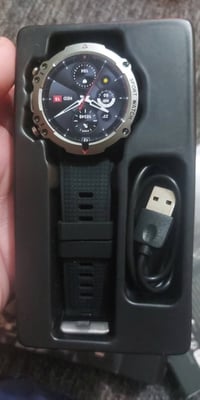 ساعة ذكية • الكترونيات