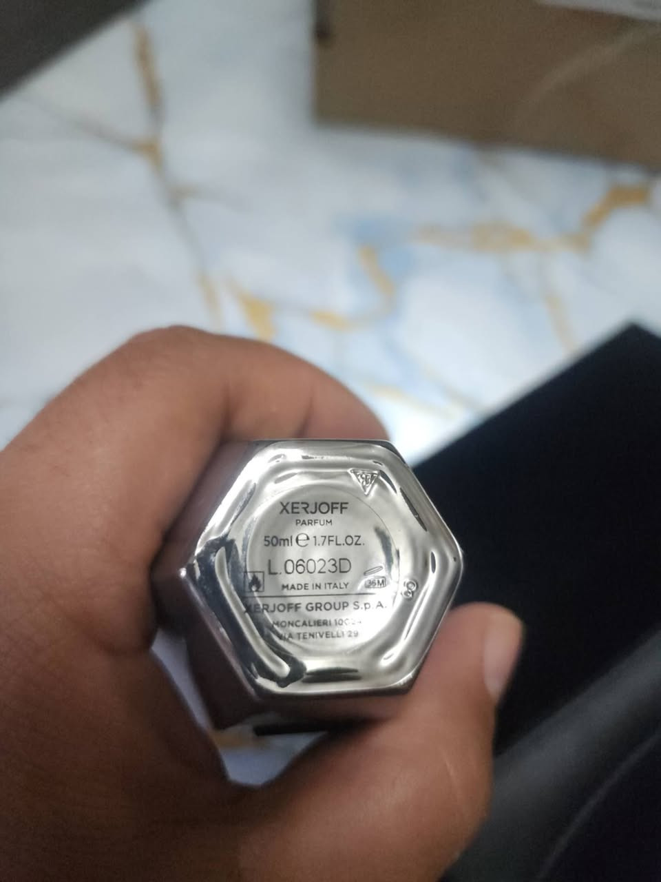 على بركة الله 
👈👈👈 #مزاد 👉👉👉👉

🖋️ اسم العطر :- توني ايومي
من دار :- زيرجوف

اصدار قديم 🔥🔥🔥
✔️ كامل المحلقات  

 الحجم: 100 مل متبقي 33 مل

#نفتح_المزاد من115 $
 الرفعة:
 5 دولار  أو 10 دولار
ينتهي وقت المزاد الساعة 2 ظهراً غداً او بوصول العطر الى السعر المطلوب
بالتوفيق للجميع ✅♥️🤝🏻


**إذا كنت صاحب هذا الإعلان وتريد حذفه لأي سبب، رجاءا أرسل رسالة إلى الدعم الفني**