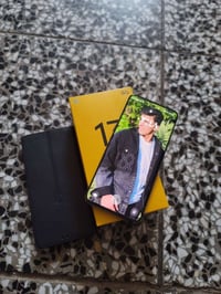 ريلمي 13 برو فايف جي ذاكره 512 رام 16 مكفول كامل ملحقات مراوس بايفون ف...