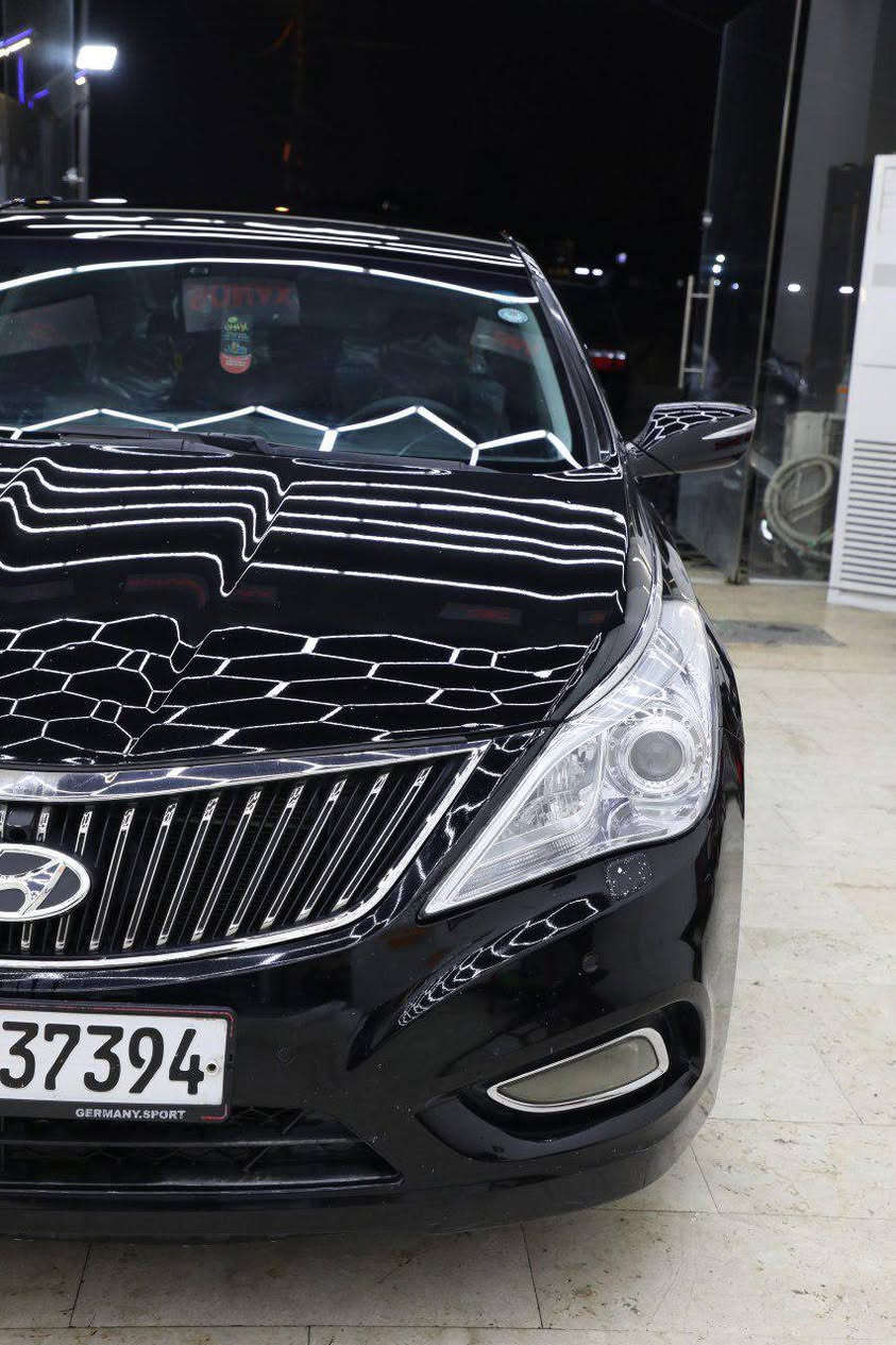 السلام عليكم
هونداي ازيرا موديل 2014 خليجي 
مكينه 3000 كير كله تمام 
رقم اربيل بسمي هزه سنويه جديد
فول مواصفات 1/1 بصمه ابواب 
بصمه تشغيل ترحيب عند الاقتراب
اشاير مري مري شفط بانوراما 
استيرن كهرباء قطعتين تبريد ثلج
تدفئه شاشه اعطال تحكم ستيرن
كشنات جلد بدون اي عيب كهرباء+ خزن/ برده خلفيه 
كهرباء+ برادت ابواب خلفي 
حساسات امامي خلفي منظومه 
زنون كامله اصلي عالي ناصي +
بلوجترات مع علامه هونداي امامي
شاشه + كامره خلفيه مع كامره 
بالمرايه الوسطيه سايد بريك بصمه
تخم تاير صدر امامي خلفي كله تمام
وبعد بيها مواصفات السونار مع الصور للبيع او مراوس حسب القناعه 
مكاني بغداد الكرخ السعر ١٣٠$
وبيها مجال بسيط 
***********
