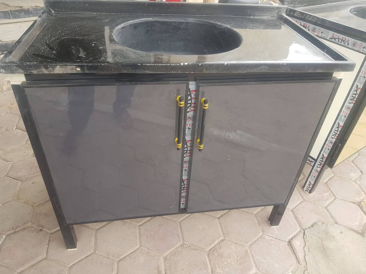 سنك متر بسعر ١١٠ للاتصال *********** ميسان
