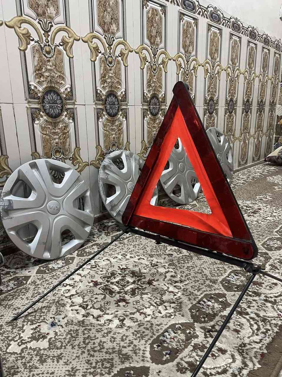 السلام عليكم
للبيع سوبايا  + دبات ادبلو عدد ٢ اصليات + مثلثات اصليات عدد ٢ + تخم كبات اصليات 
سعرهم كلهم ١٧٥ 
***********
