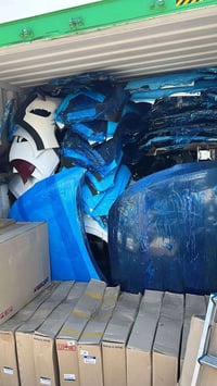 أدوات احتياطية اصلية تفصيخ كوري حاوية من أرض كوريا إلى   العراق مباشرة...