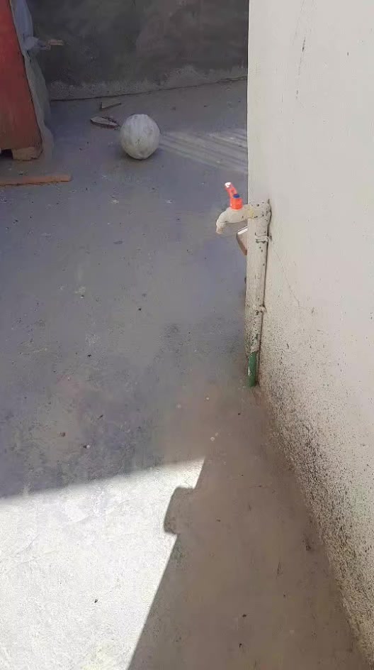 سلام عليكم بيت ١٠٠متر نهايت سايدين عليه دعوه مال لبديه موبس هوه هواي بيوت يعني تقيملك لبديه وتقصط لهم لسعر قفل ١٢     رقم هاتف ***********
