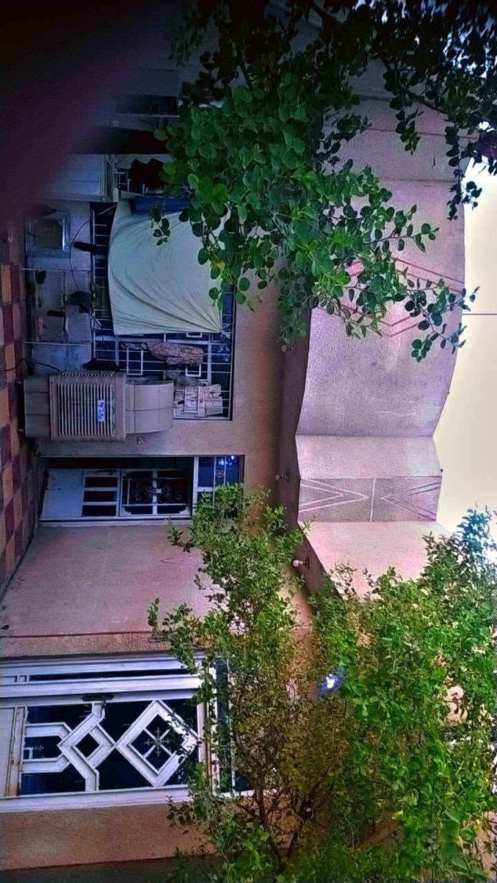دار البيع طابو زراعي سند ٢٥ حق التصرف بناء حديث مساحه   ٢٨٠ متر طابوك كامله كهرباء خطين ماء تبعد عن شارع ٥٠متر الدار متكونه من اسقبال ٥×٨صاله١٠×٤غرف نوم عدد٢ ٥×٤مطبخ ه×٦اضافه الى حمام ٢×٢ومطيخ حراري٢×٢اضافه الى صحيات خارجيه وحديقه وكراج يتسع سيارتين العنوان بغداد جسر ديالى الجديد الكرغوليه السايد الواحدمقابيل بانزين خانه الاتصال علا الرقم *********** والله والي توفيق
