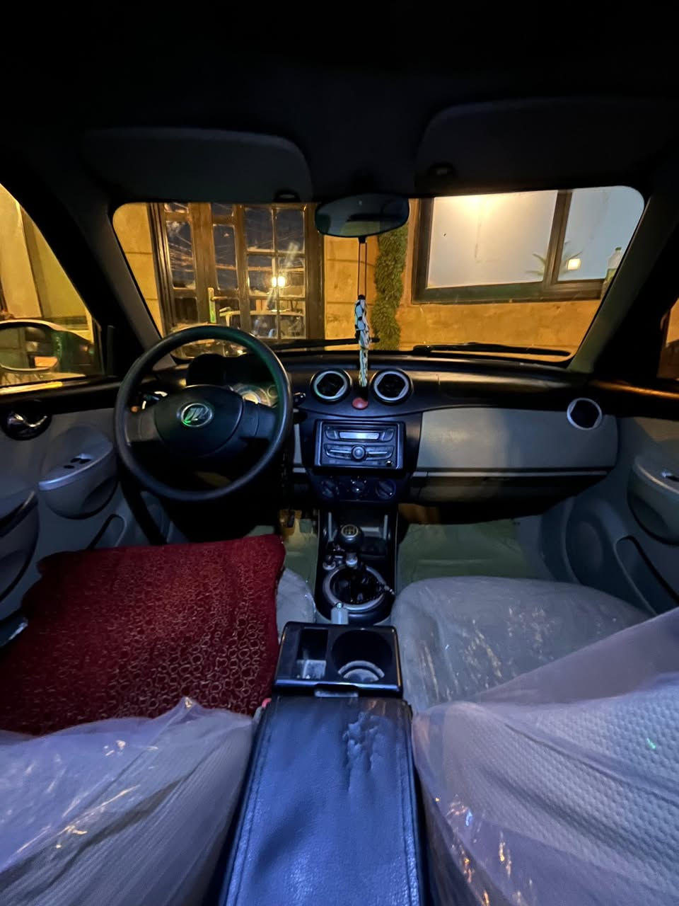 ليفان 320 بابل
سنويه ماساقطه بأسمي 
سياره مابيها ضربه بيه بارد بالجاملغ الامامي ومعدل ومرشوش 
+ صبغ بالدور الجاملغات الخلفيه اثر خياسات ومعروفه ليفان بالخياس + بيها اثر جراد بنيد وباب خلف سائق ابيع حزام
كير ومحرك مكفول تبريدها شغال 32 وبيها مجال   
مكان بابل للاستفسار ***********
