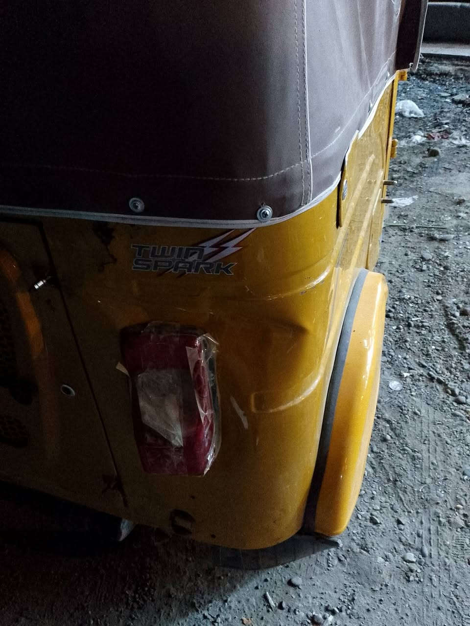 السلام عليكم تكتك مديل 21 نقص قرص مكينة مكفولة كشر بيها طخات خفيفة مابيها لاضربة ولاصبغ نقص قرص للبيع مدينة الصدر ***********
