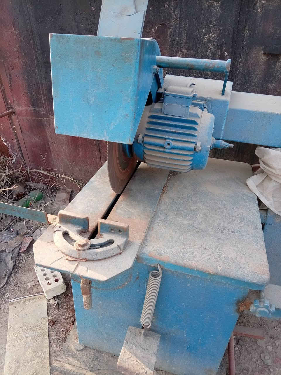 سلام عليكم كتر للبيع للاستفسار الاتصال على الرقم ***********
