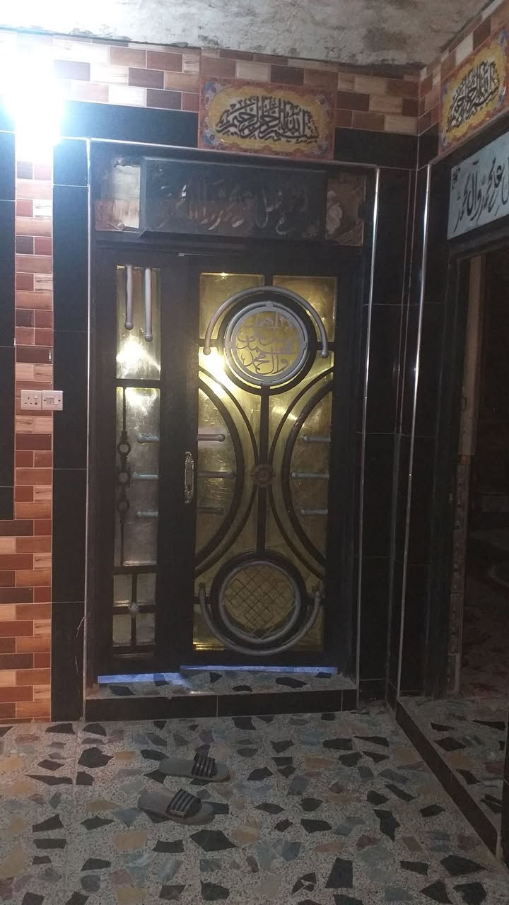 بيت طابقين للبيع طابوصرف للبيع حي المربع بيت متعبة عليه الطابق الأول غرف عدد٢ وصاله واستقبال والطلاق الثاني عددالخرف ٢ وصاله عددالحمامات ٣ السعر١٣٠ للستفسار***********
