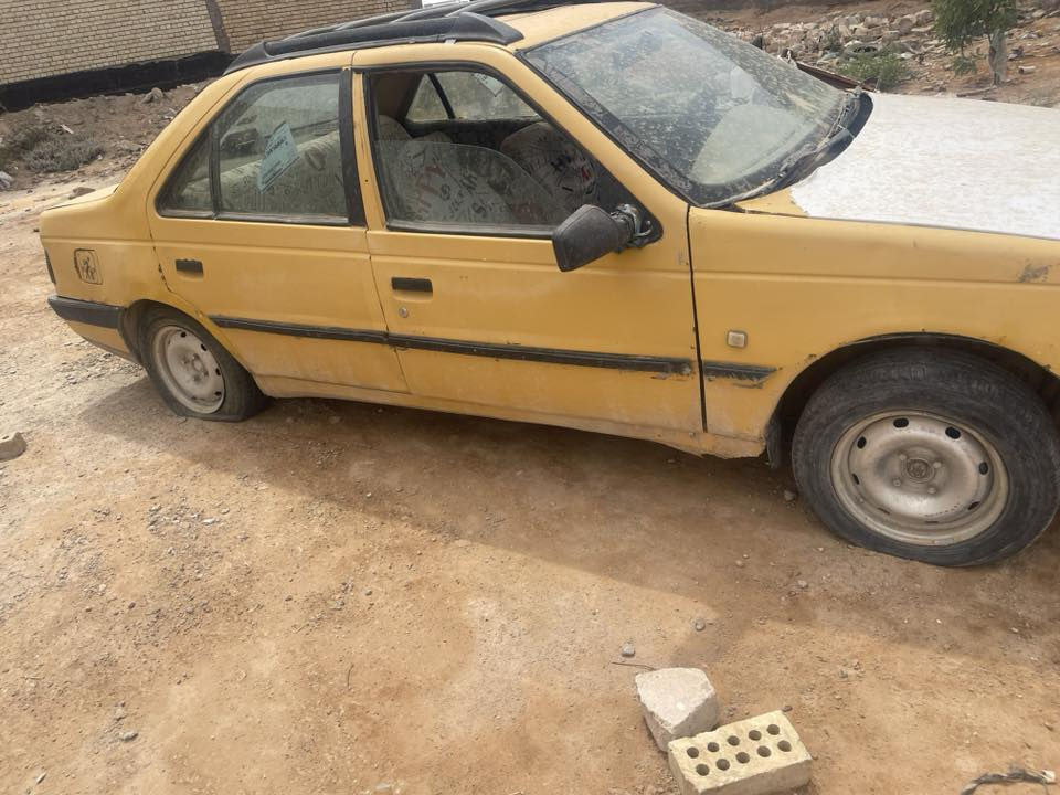 سلام عليكم بيجو باص مديل ٢٠١٠ أبيع كوم حديد راعيه موجود سنويه نهايه ٢٧ مصفره هئيه وغرامات السعر ١٣ وبيه مجال المكان النجف حي النداء الاتصال ***********
***********
