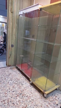 فاترينات عدد 2 للبيع. 07722551711