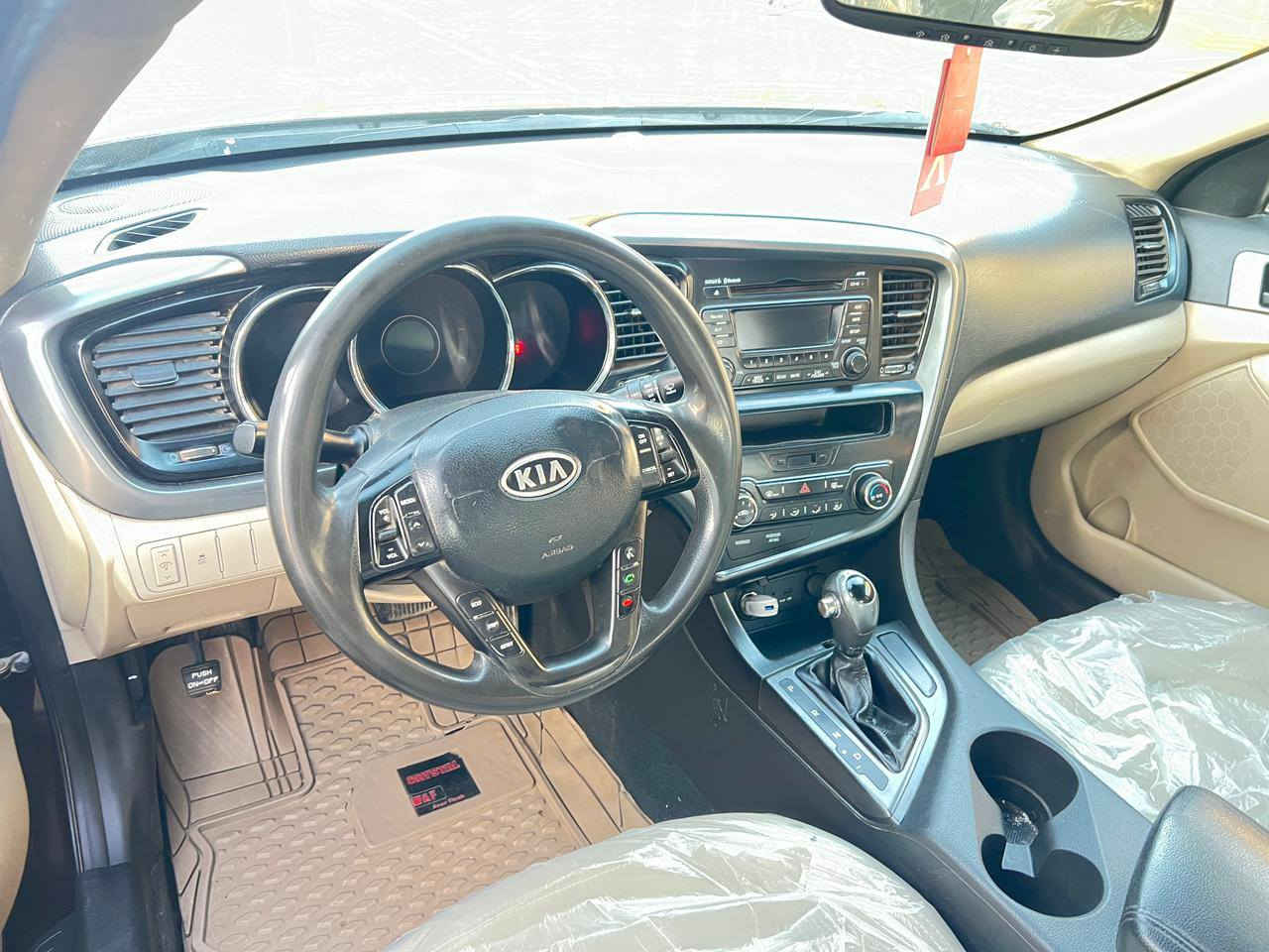 السلام عليكم اوبتمه ٢٠١١ بيه جاملغ خلفي وقبق جنطه بدون دواخل نص فول مكينه جيتي اي نقص مابيه السياره خير من الله السعر ٩٥ مكان محموديه  الرقم *********** بغداد, العراق
