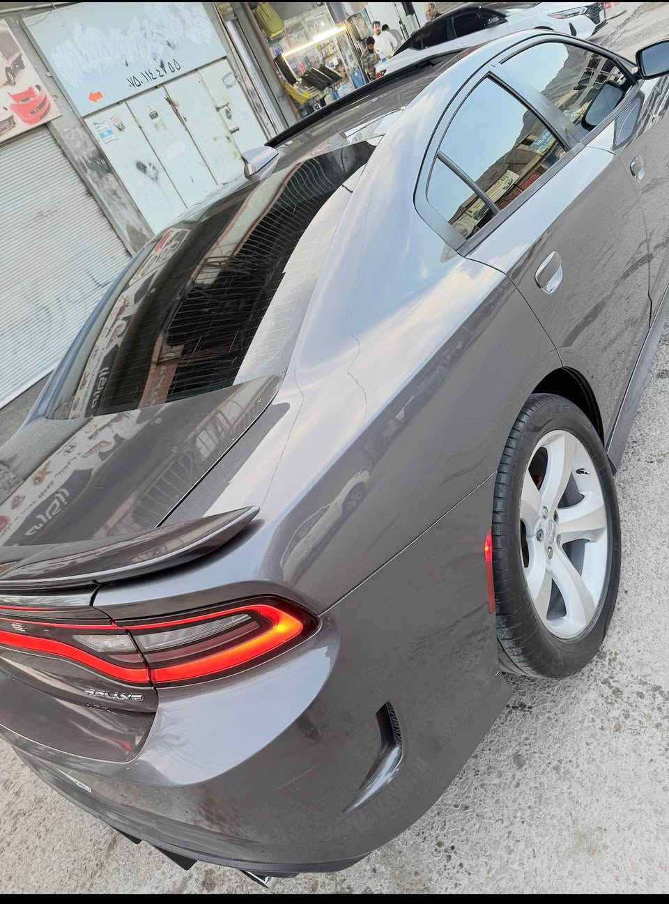 Dodge Charger SXT 2016
سەیارەکە براوەیە دووبەی کامل مەسرەف کراوە قەپاخ سەری کراوەتەوە بەشەرت دەیفرۆشم گیرو مەکینە کارەبای بەشەرت نرخ-٨٧$ شتیک مەجال 
***********//*********** رانية, السليمانية
