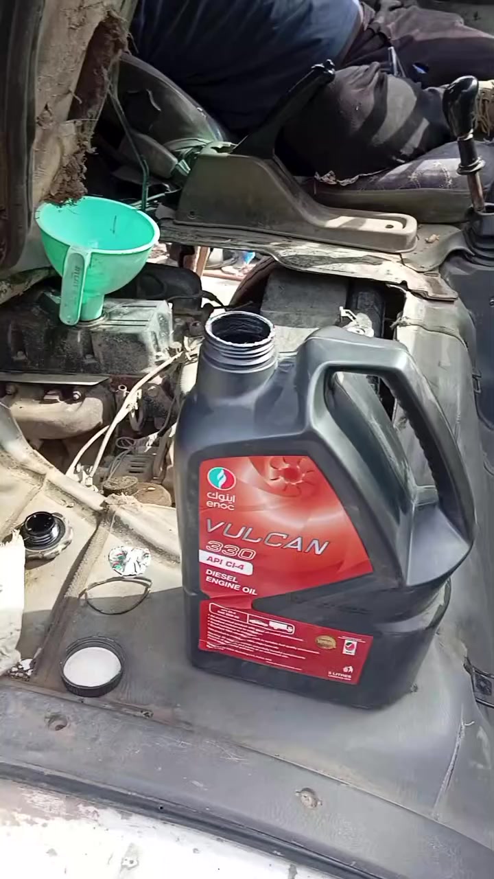 خدمات الاخوين الزيوت السيارات 
تبديل زيت فولكان 50-25 - 6لتر مع فلتر دهن 
سياره كيا بنكو فونتيره 1095 موديل 
#زيوت #السيارات #غسل #محرك 
لتواصل واتساب ***********
