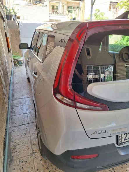 السلام عليكم
للبيع كيا سول 2020
السعر 132 ورقة
السيارة حادث بسيط وموضح بلصور واغلب الطخات ممصبوغة
محرك 2000 دوش
ماشية 50 ألف ميل
السيارة كاملة وبدون نواقص
رقم أربيل السنوية بأسمي
أبيع بشرط التحويل مكان السيارة بغداد المشتل
للتواصل على الرقم
*********** بغداد
