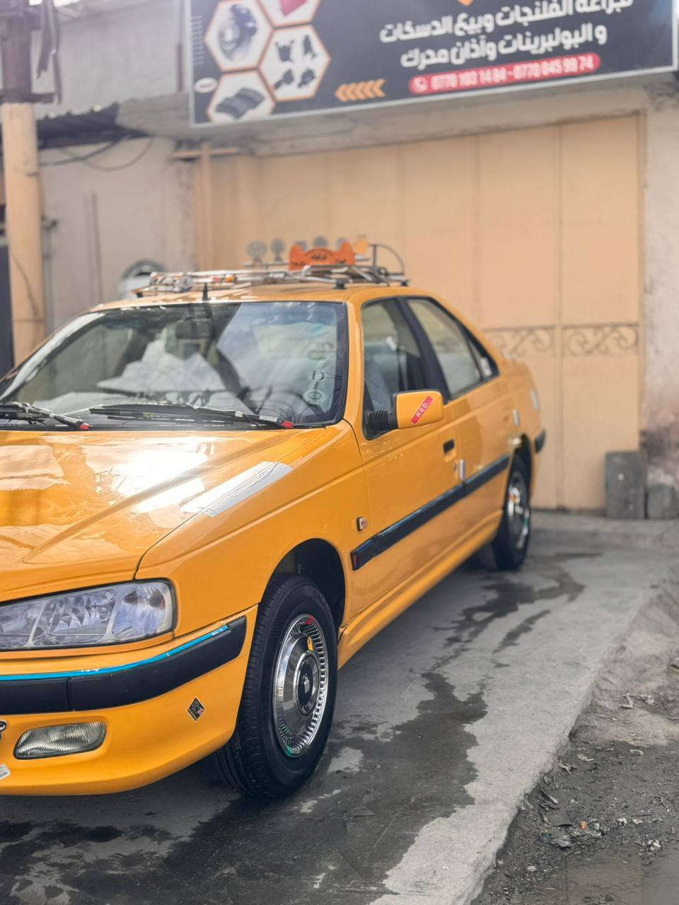 بيجو باص موديل 2013  تخم تاير جديد صدر امامي خلفي جديد مكينة وكير جديد لاصرف ولابخار تتفئ وتبريد شغال ***********
