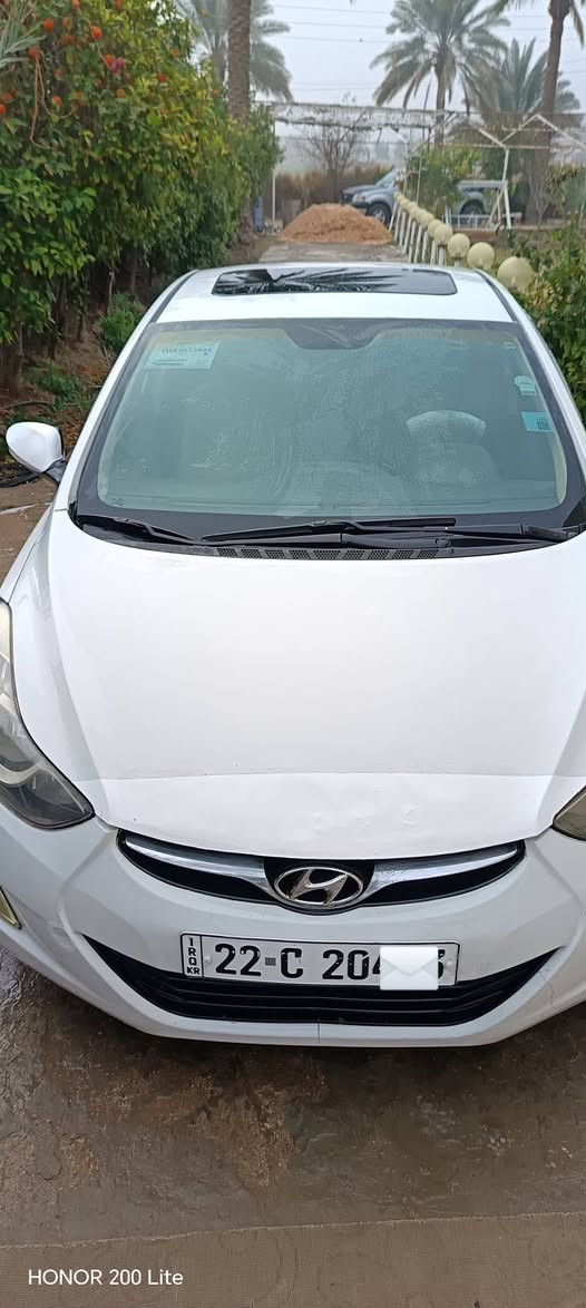 النترا 2011 خليجي رقم شمالي دولي بأسمي مكفوله ماعدا صبغ قليل في الباب الخلفي تبريد ثلج وحداديه وتخم تاير شركه محرك مكفول من تنقيص وتبخير كير شركه 
فول مواصفات عدى البصمه 
فتحه سقف كشنات كريمي داخل كريمي لايتات زنون 
ويل كب شاشه كبيره كير اوتماتيك كامره خلفيه دواره 
السعر 108 $ وبيها مجال 
مكان بابل للأستفسار ***********
