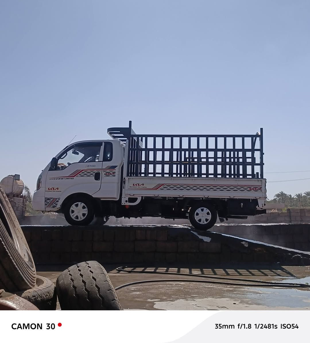 سلام عليكم للبيع كيه موديل ٢٠١٥خير من الله كير محرك اكسل كفاله شوصي خير من الله السياره حلوه متعوبه للستفسار الاتصال (***********)ملاحضه المحجر مو بل بيع
