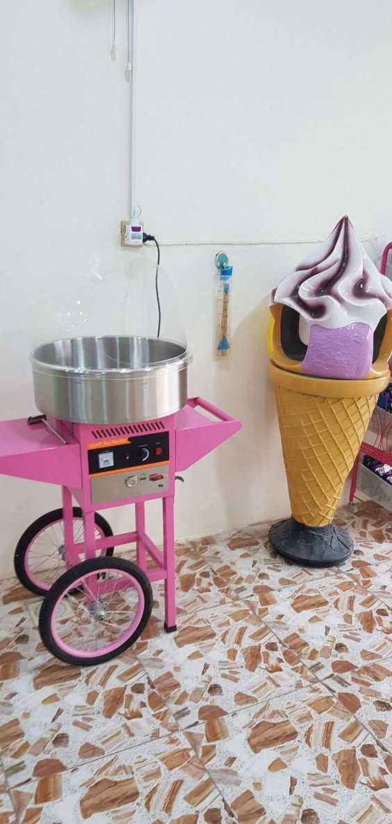 اجهزه مكائن ايس كريم مستعمل قليل شهرين فقط للبيع سعر  40 ورقه عنوان كلار صمود  رقم موبايلك  ***********
