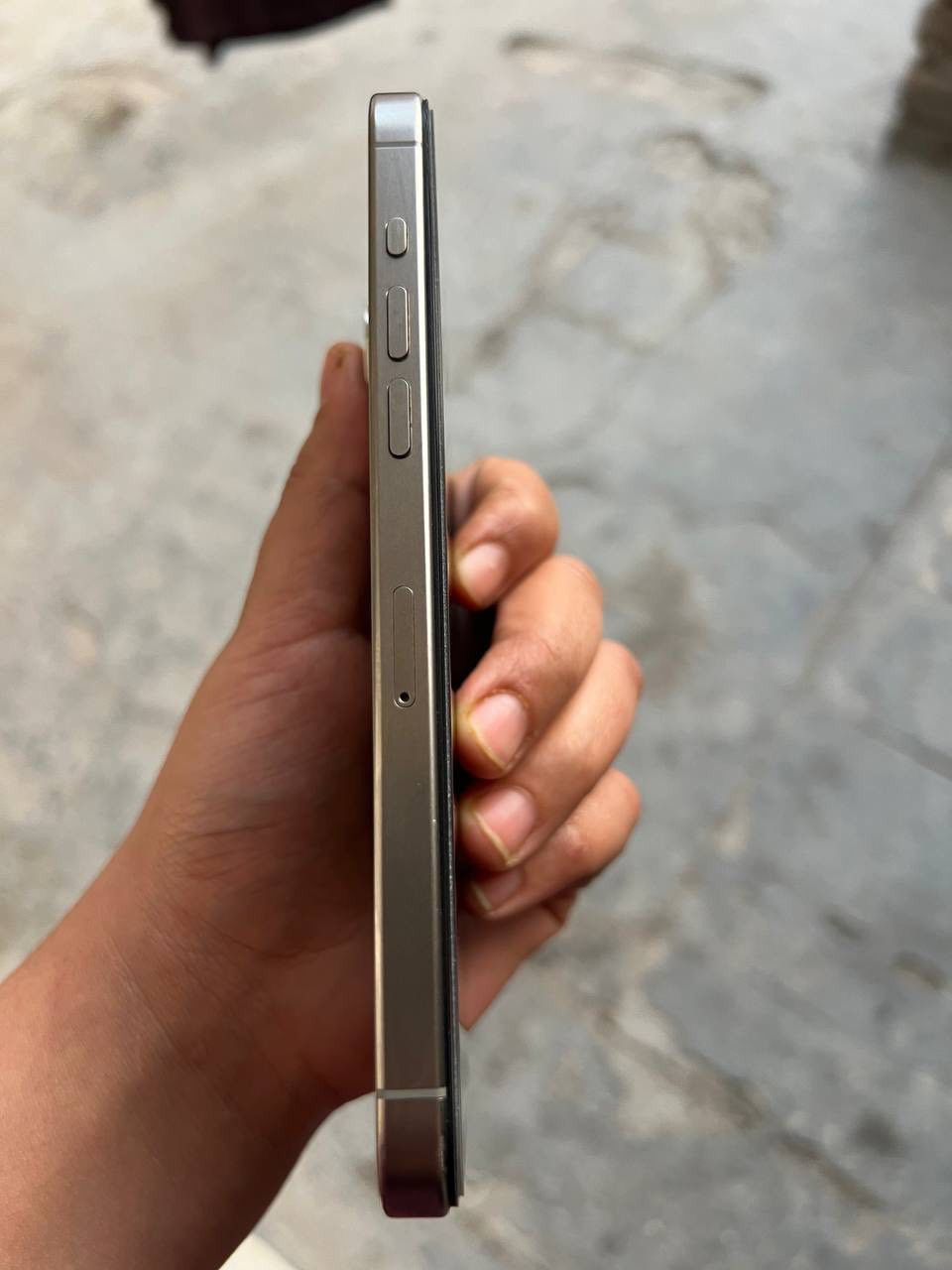 آيفون ١٥برو ماكس ذاكرة ٢٥٦بطاريه ٨٩  
لون تتانيوم فقط مبدل شاشه نوعيه زينه 
كله شغال مابيه اي خلل كل شغال
السعر 775بيه مجال بسيط  فقط جهاز بيه حافضة ولزكة حماية 
المكان بغداد شراي فقط خاص


**إذا كنت صاحب هذا الإعلان وتريد حذفه لأي سبب، رجاءا أرسل رسالة إلى الدعم الفني**