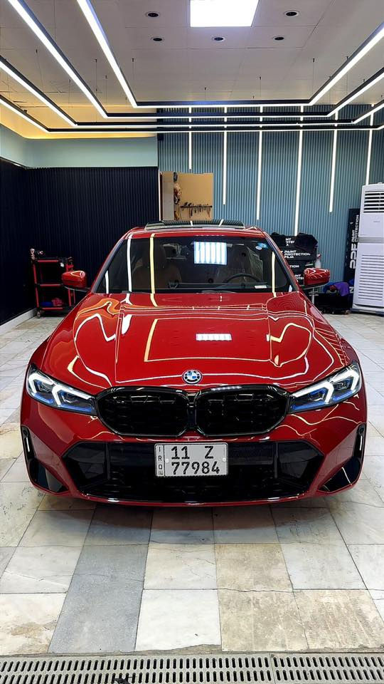 السلام عليكم
للبيع BMW 330e موديل 2024

فول أعلى فئة بالمواصفات اندفجول

محرك 2.0 توين باور تيربو 292 حصان والعزم 420 نيوتن
(أقوى من نسخة البانزين العاديه)

السياره تعمل بنظام (البانزين + هايبرد + كهرباء) اقتصادية جداً

وتكدر تختار بين الانظمة مع امكانية شحن السيارة بالكهرباء

ماشيه 6 الاف فقط

المواصفات خاصة 1/1

1.نظام الأوتو بارك (ركن السيارة بدون تدخل السائق) 

2.نظام البارك إسيست (امكانية ارجاع السيارة بالكراج تلقائي)

3.كامرات 360 درجة عدد 4 محيطيه 3D

4.فتحة سلايد روف

5.داتا شو Head Up Display (يعرض بالجامه الامامية)

6.نظام صوت Harman/Kardon Logic 7

7.شاشة كبيرة متصله 

8.فتح الصندوك بالقدم 

9.لايت ليزر اصلي داينمك

10.كشنات جلد لون جملي Camel + الكشنات كهرباء وخزن ميموري 

11.تدفئه بالمقود والكشنات

12.تصعيد وفتح الزجاج بالبصمه

13.حساسات امامي خلفي جانبي

14.اضاءة محيطية متغيرة الالوان

16.نظام تعتيم بالمري Auto Dim

17.شفتات بالمقود

18.شاحن تلفون وايرلس

19.نظام الترحيب عن الاقتراب من السيارة

20.ابل كار بلي وايرليس

21.رادار امامي

22.رادار النقطة العمياء

23.رادار الخروج عن المسار

ضررها جاملغ خلفي ونص الجاملغ الامامي
(جميع الايرباكات سليمه)

السعر 34,000 $
للبيع او مراوس حسب القناعه
مكان السيارة بغداد
للاستفسار ***********
