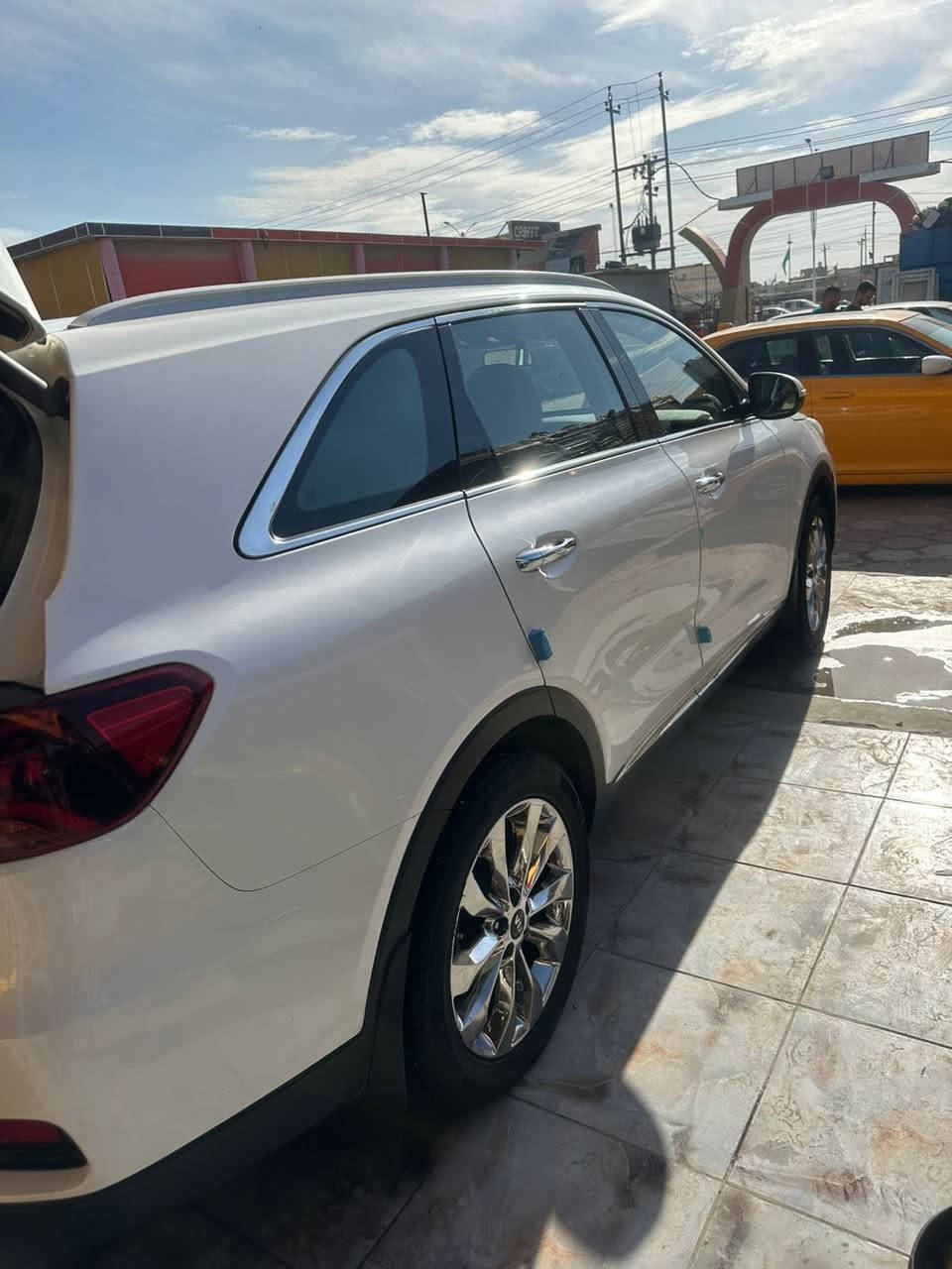 السلام عليكم سورنتو موديل 20 خليجي 
مكفوله كفاله عامه عدا بارد گد شبر باب الصدر 
صور السياره گدامكم المكان الناصريه حي اور 
السعر 260 وبها مجال 
***********
