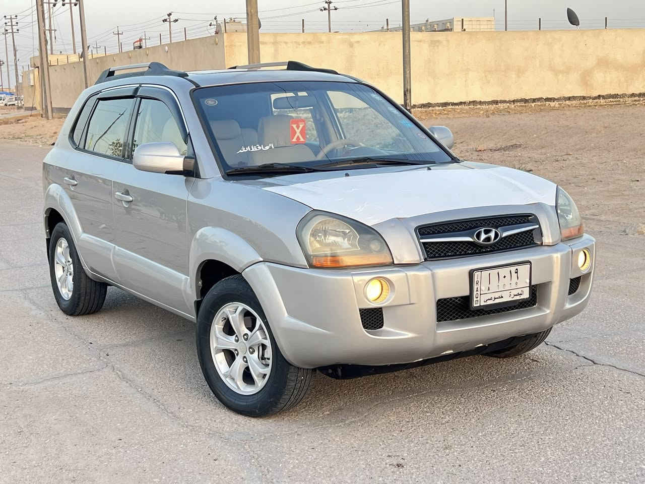 هونداي توسان موديل 2010 خليجي
مكفوله كفاله عامه ضربه وصبغ وتبديل 
رقم بصره مميز مشروع وطني
فول مواصفات فتحه شاشه كامره خلفيه 
داخل بيجي 
محرك 2.400 
ماشيه //145// 
السياره جديده وجاهزه من كلشي 
السعر //118 //والشراي يتصل 
***********
مكاني البصره
