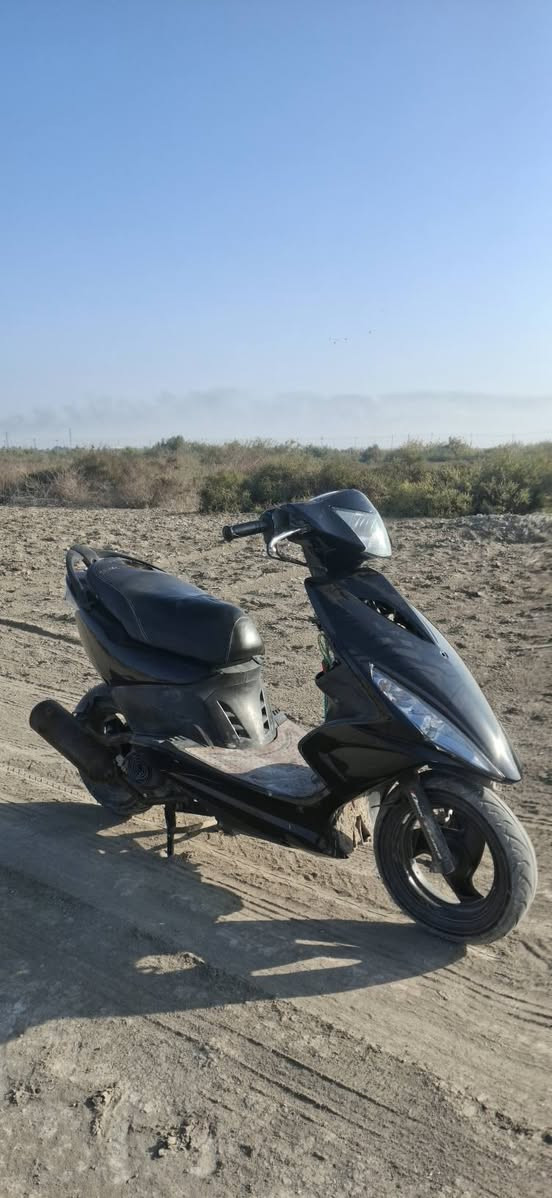 السلام عليكم دراجة ماكس مضلع نوزل صوت ناعم لا تبخير ولا تنقيص وكل غراضها جديدة كلجات بلك نوزل جويتر فيتبم باتري جديد  دراجة داخلة ادامة كاملة كلشي شغال بيها لايت اشاير سطبات بيها ملاحضات اشوية مثل فيلسة ولايت خلفي وشباك السعر ٦٥٠ وبيها مجال ما متواجد علي فيس قفط واتساب ***********  ((الدراجة مفتوحة ))
