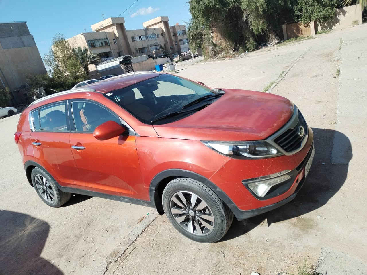 كيا سبورتج خليجي موديل 2013 فول عده بصمه والبنراما فوررر ويل محرك 2400 شاشه كامره حساسات تبريد ثلج حلوه السياره بيه صبغ حزام شررررط كفاله من الكلبه والتجيه صبغ سبب جرررراد القماره مامصبوغه حادثه جاملغ وبنيد فقط لغود شواصي حوض كفاله بسعرر بلااااش.((106 ))مجاله قليل الشرااي يتصل  *********** مكان السياره نجف
