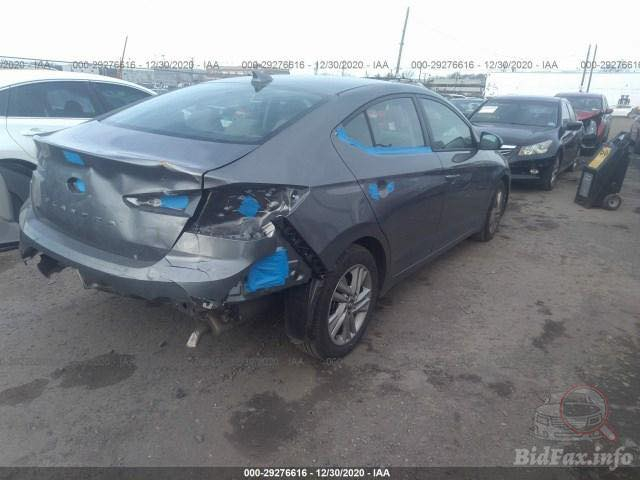 Hyundai Elantra 2020 SEL – وارد أمريكي
للبيع فقط

 حالة السيارة:
السيارة بجم كبس بدون ضرر امامي او جانبي
نظيفة جدا.

 الملاحظات:
السيارة بيها صوت ببداية التشغيل الصبح 
وبعد ذلك تمشي جداً طبيعي ( رواجز). 

 المواصفات العامة:

• المحرك: 2000cc – اقتصادي جداً بالبنزين
• الگيـر: أوتوماتيك (( ATM )) – النوع المرغوب، تبديل ناعم جداً ...محور حديثاً كصة اصلي بي ضمان والوصولات موجودة ..يعني تخلص من مشاكل ال CVT 
• منظومة تبريد للگيـر أصلية – ضمان 5 سنوات
• الممشى : 120 ميل 
• اللون: رصاصي- فيلي
• الرقم أربيل – تحويل مباشر

 التجهيزات والمواصفات:
• رادار أمامي + نظام تحديد المسار
• نظام تنبيه النقطة العمياء + التوقف الذاتي للطوارئ
• مثبّت سرعة (كروز كونترول)
• نظامين للقيادة SPORT + NORMAL 
• تبريد مزدوج (جهتين) – منظومة جديدة ومكفولة 
• شاشة لمس بلادية تدعم Android Auto و Apple CarPlay
• بلوتوث + USB + تحكمات ستيرن جهتين 
• كاميرا خلفية دوّارة بلادية + حساسات رجوع
• إطارات ممتازة – جاهزة للاستخدام

 الفحص متاح بأي مكان ترغب. 
 الموقع:- الرمادي او بغداد 
 السعر: ( 135 ) وبيها مجال
 للتواصل واتساب أو اتصال: ***********
