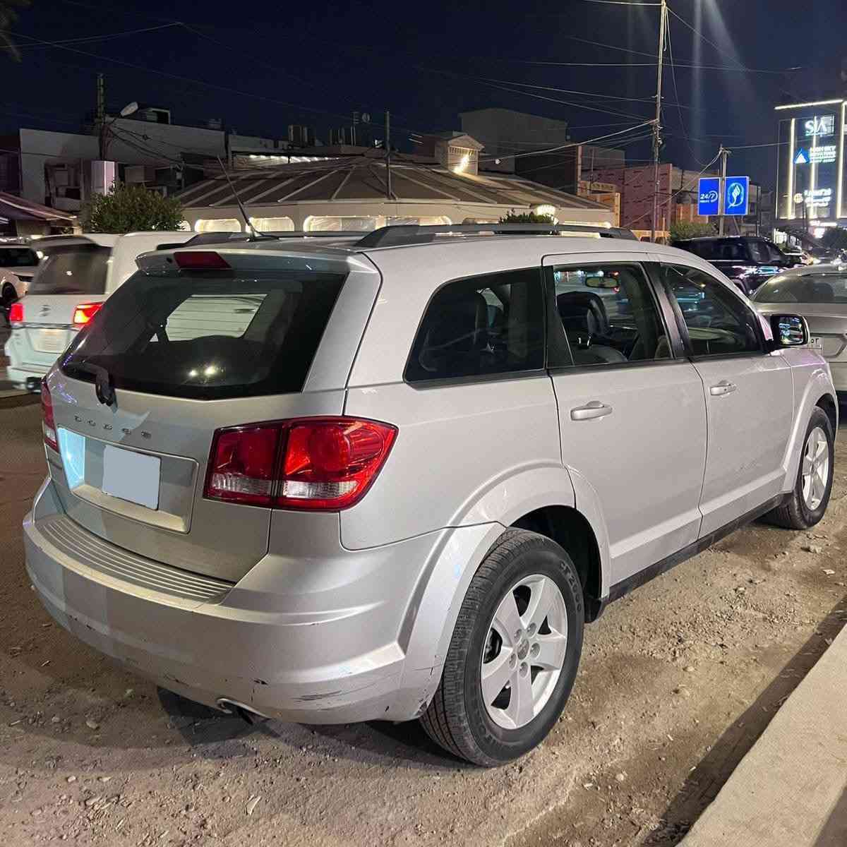 اللي يدور سيارة عائلية 7 راكب وبسعر مناسب
جورني موديل 2011
رقمها بغداد الماني 
مكينتها 2400
تبريد قطعتين 
7 راكب 
ماشية 115
بيع فقط  
مكان السيارة بغداد
للاستفسار ***********
***********

السعر: 100  وبيها مجال مستعجل اخوان للبيعه
